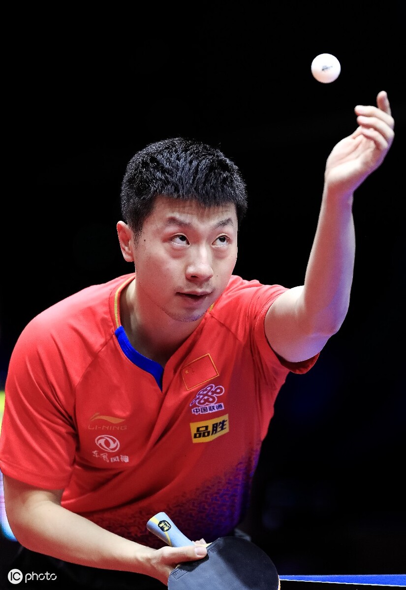 在品牌和球 在品牌和球