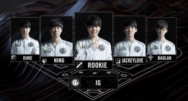 很努力适应 很努力适应