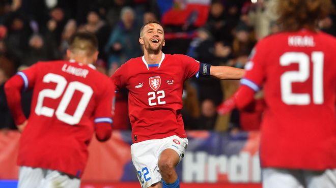 通过这些跨 通过这些跨